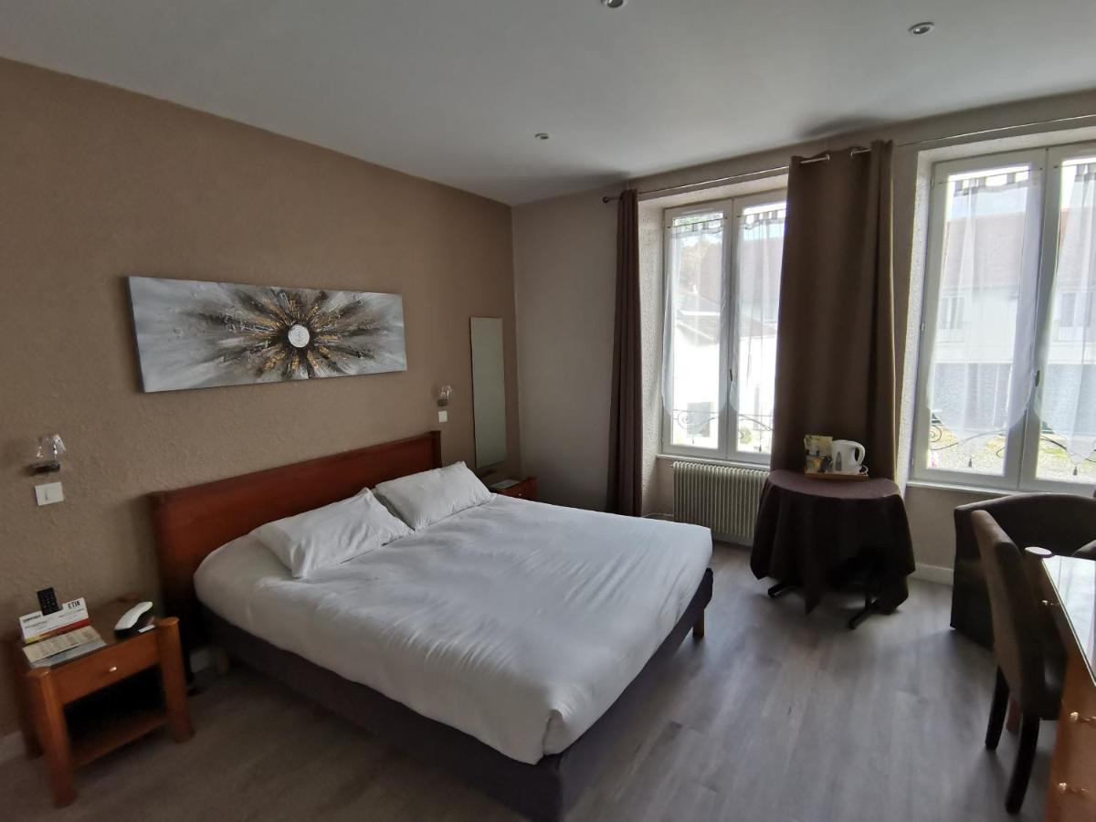 Logis Hotel Le Cerf Бріар Екстер'єр фото