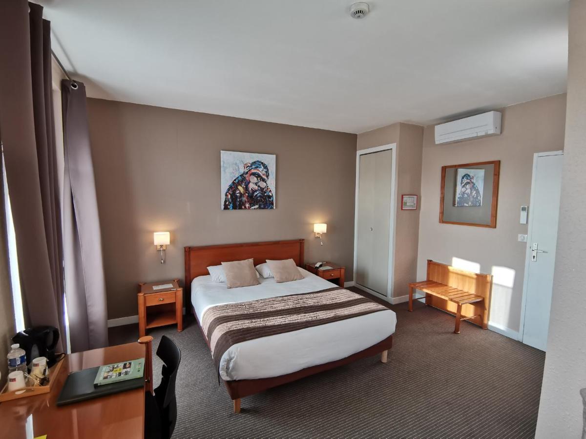 Logis Hotel Le Cerf Бріар Екстер'єр фото