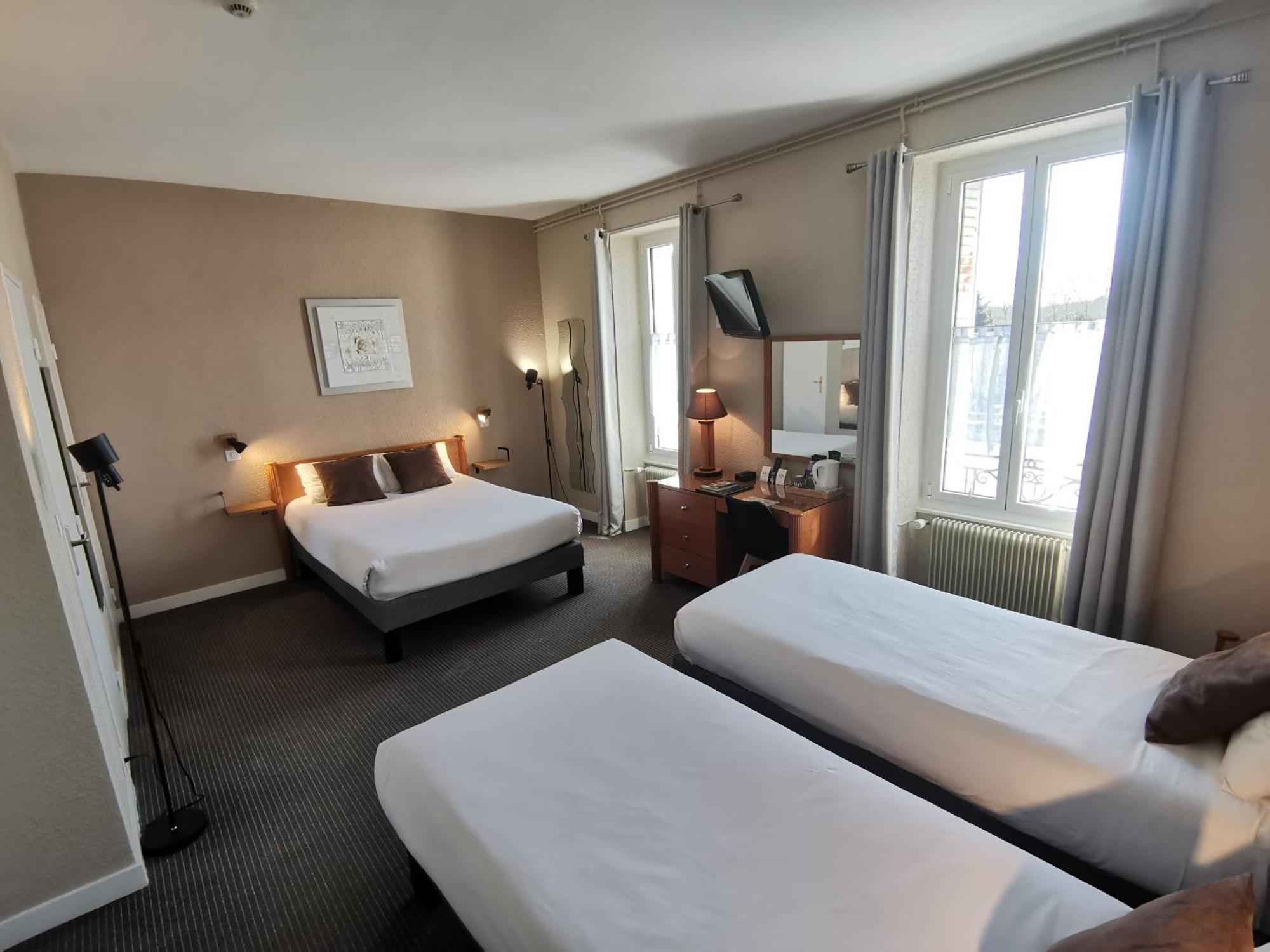 Logis Hotel Le Cerf Бріар Екстер'єр фото