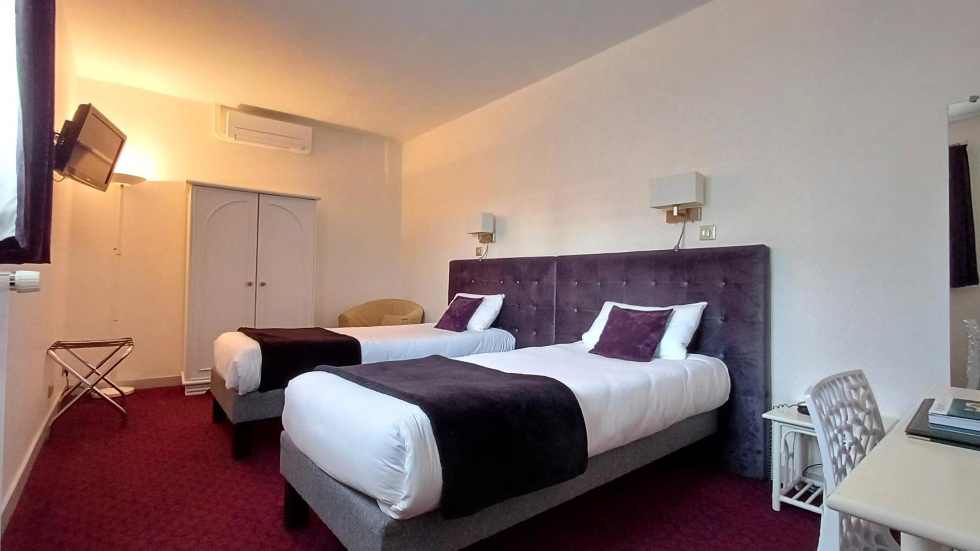 Logis Hotel Le Cerf Бріар Екстер'єр фото